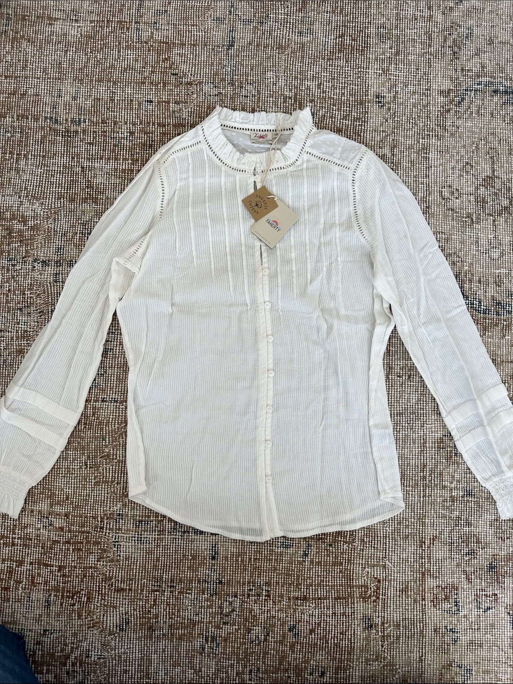 Faherty Women's White Lightweight Button-Down Blouse